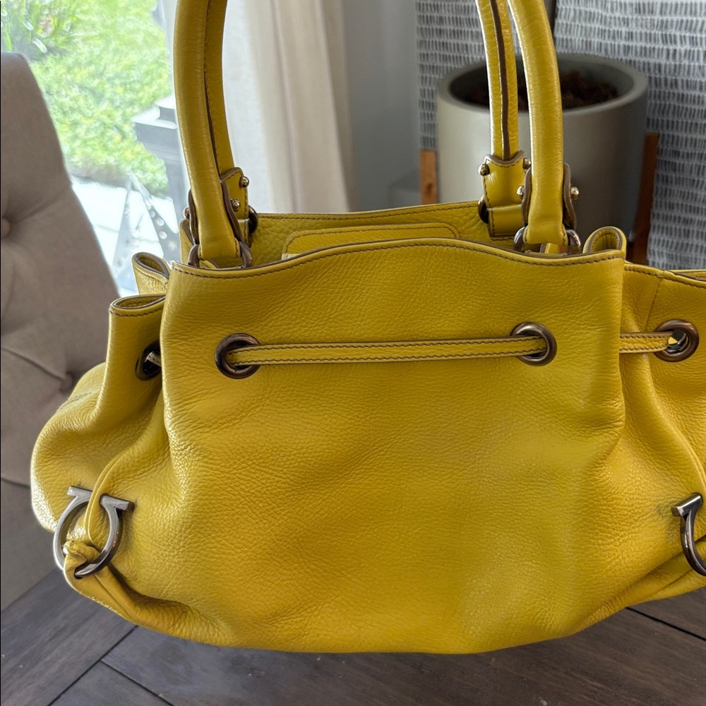 Ferragammo - Picture 7 of 9